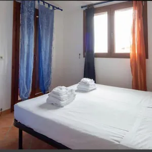 Airport25minwalk-azzurro-live-late-checkin-free-from 7-till9pm-after 9pm Extracharge-topay-included-economic-shuttle-late Check Out-assistance To-rentcar&save Money During Journey 5minbywalktoccenter2mbywalktotouristicport 5 Minbywalktobusforcityand Appartamento Olbia